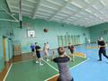 В шестой школьный день в школе прошли соревнования по баскетболу среди учащихся 8 классов