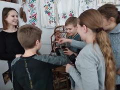 Экскурсия в школьную музейную комнату