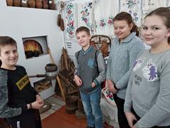 Экскурсия в школьную музейную комнату